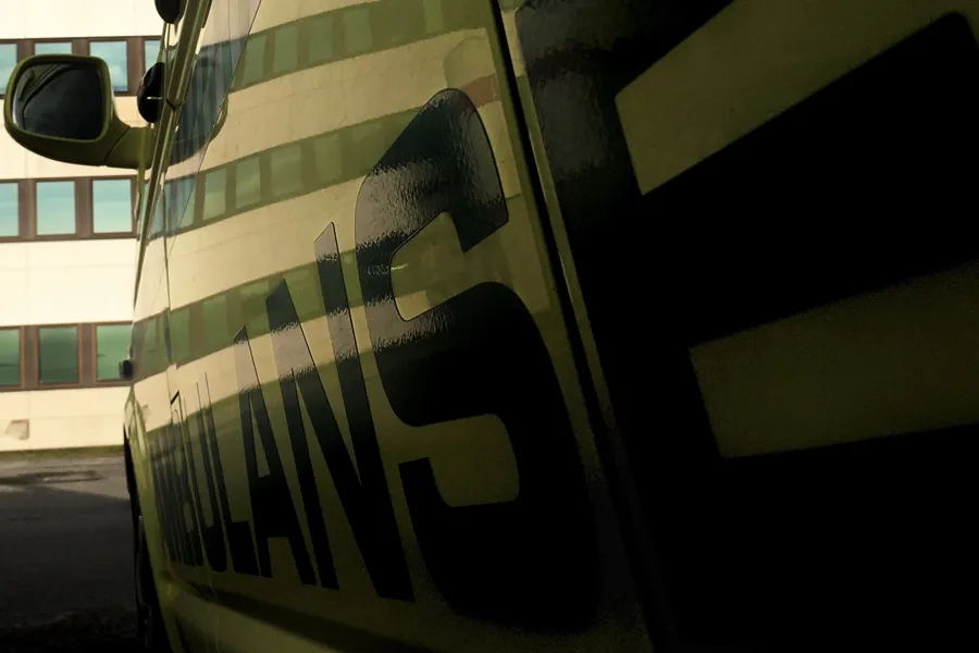 Speiling i ambulansebil.
