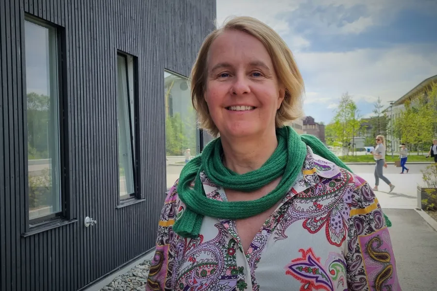 En kvinne med skjerf