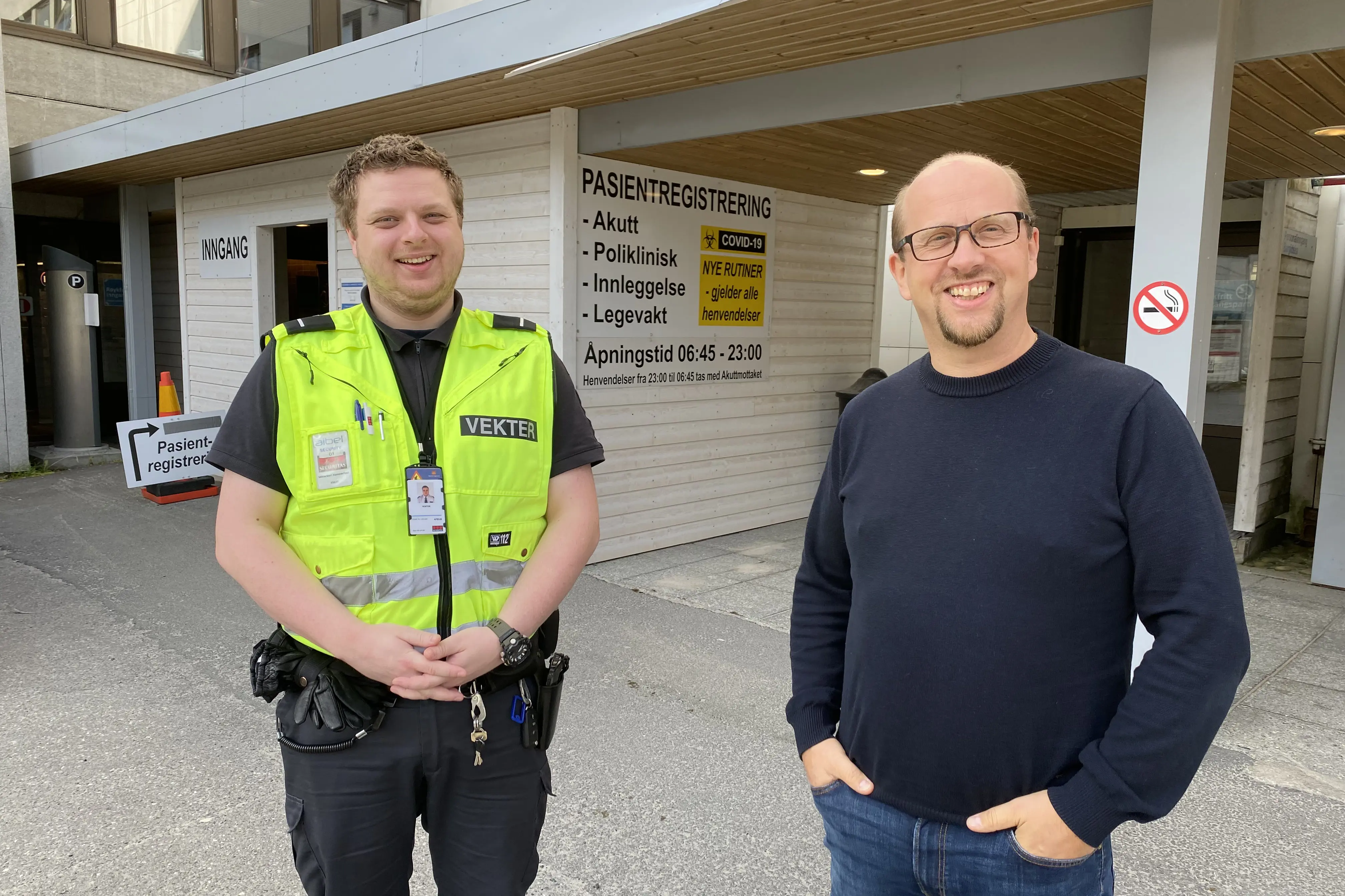Bilde inngangspartiet på Hammerfest sykehus.