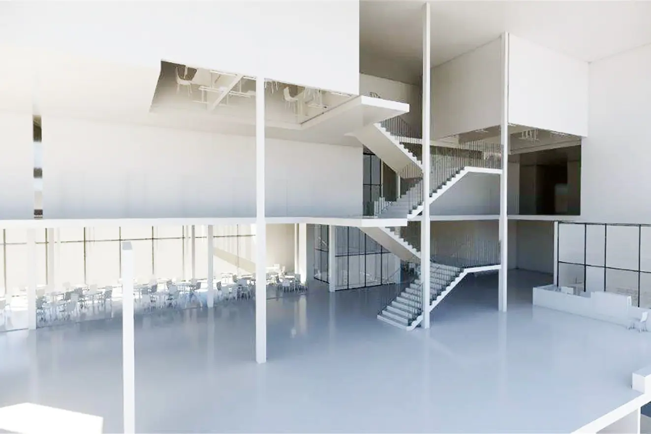 Vestibylen med kantina i nye Hammerfest sykehus.