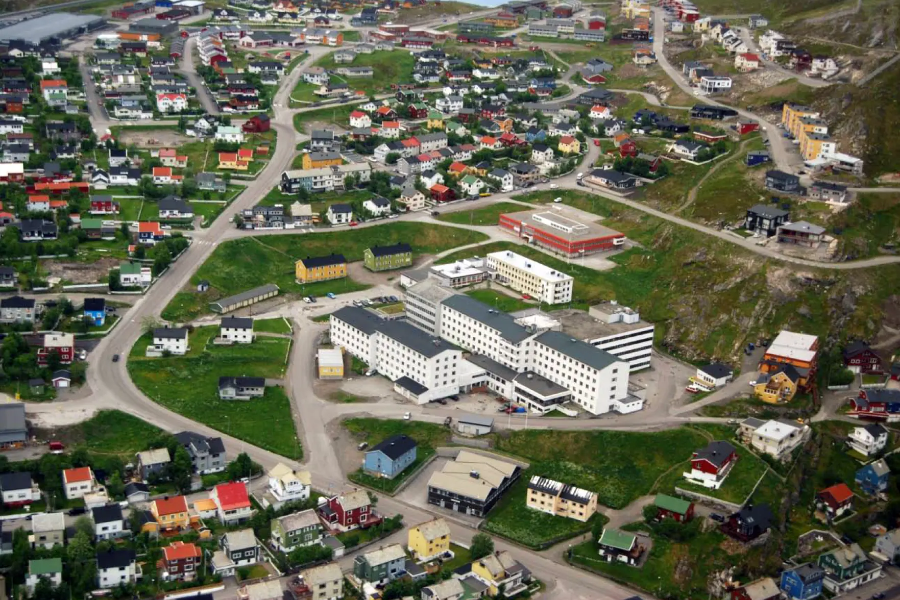 Flyfoto av sykehuset.