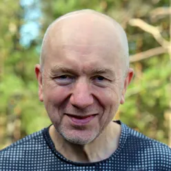 En mann med skjegg
