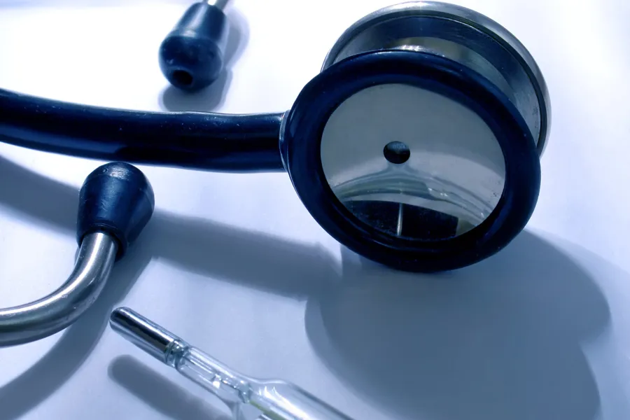 Et nærbilde av et stetoskop og et stetoskop